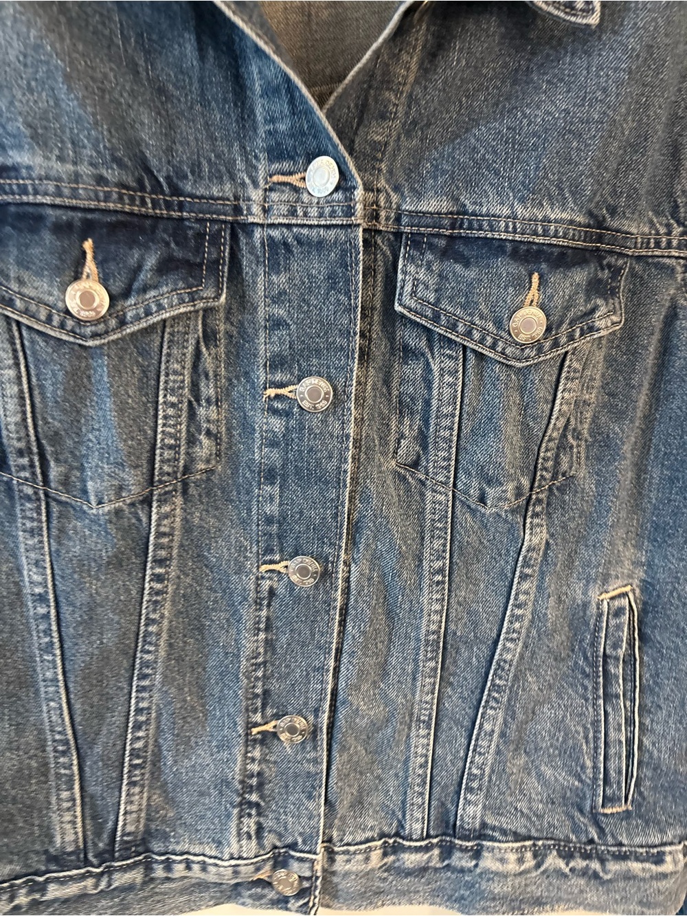 Gap Denim Jacket in Medium Blue women’s size XL - Picture 3 of 7